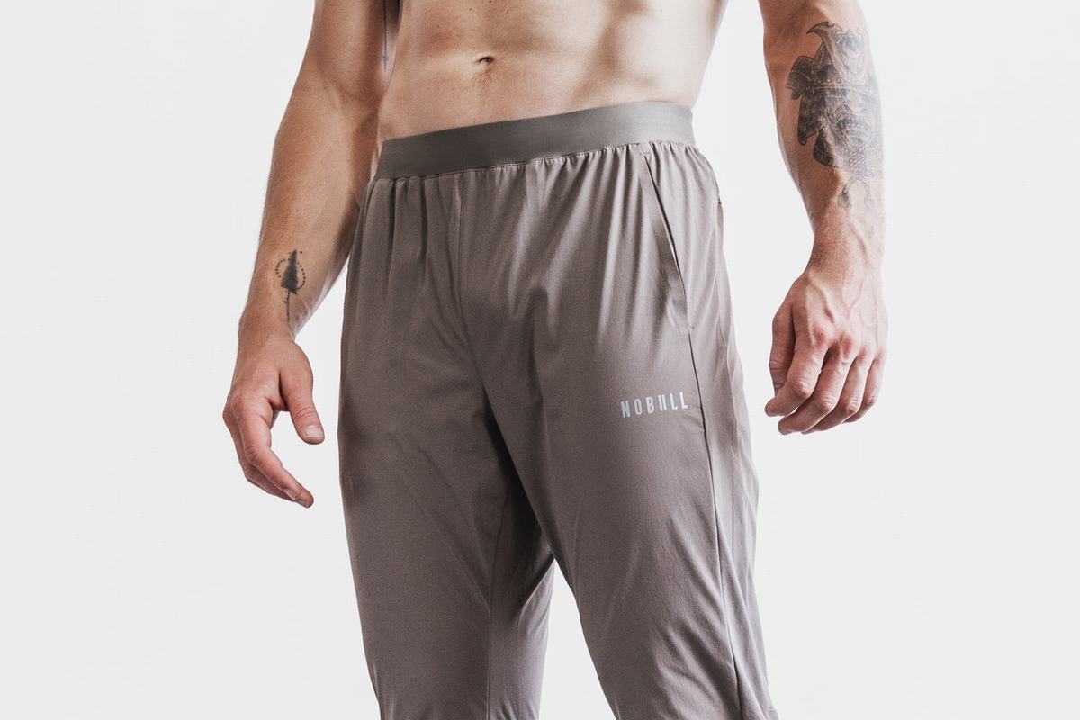 Nobull Lightweight Woven Men's Joggers Brown | Australia (EC1376)